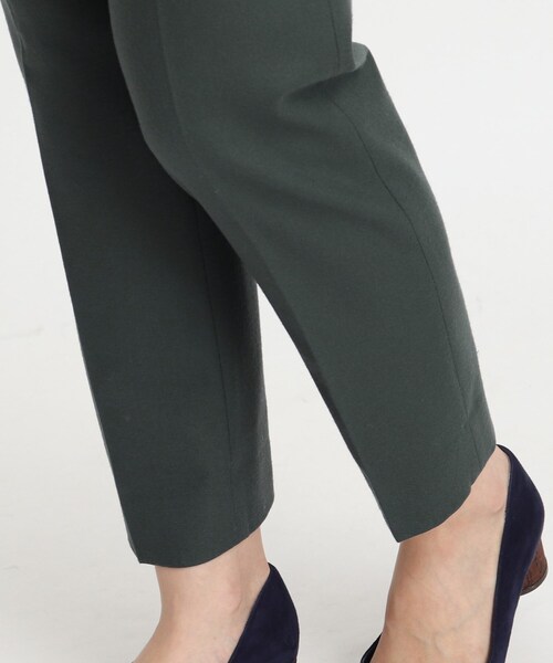 INDIVI（インディヴィ）の「◆【褒められパンツ】STYLE UP PANTS テーパード（その他パンツ・レディース・オフホワイト/ブラック/ダークグリーン系5/グレー系その他7・17/19/03/12/38/13/34/05/15 /36/07/40）」の11枚目の写真