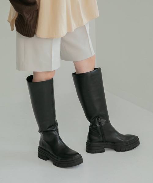 LOWRYS FARM（ローリーズファーム）の「厚底ロングブーツ　254939（ブーツ・レディース・ブラック/アイボリー・MEDIUM/LARGE）」の16枚目の写真