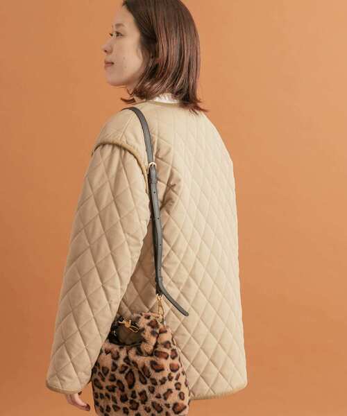 URBAN RESEARCH Sonny Label(アーバンリサーチサニーレーベル)の「ULTRA THERMOライナー付きミドルキルティングコート(ノーカラージャケット・レディース・カーキ/ベージュ/ブラック・FREE)」の7枚目の写真