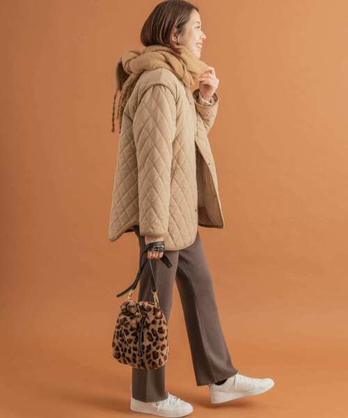 URBAN RESEARCH Sonny Label(アーバンリサーチサニーレーベル)の「ULTRA THERMOライナー付きミドルキルティングコート(ノーカラージャケット・レディース・カーキ/ベージュ/ブラック・FREE)」の9枚目の写真