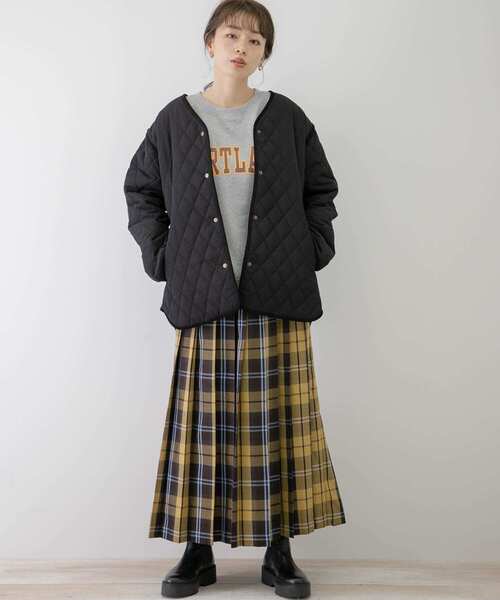 URBAN RESEARCH Sonny Label(アーバンリサーチサニーレーベル)の「ULTRA THERMOライナー付きミドルキルティングコート(ノーカラージャケット・レディース・カーキ/ベージュ/ブラック・FREE)」の13枚目の写真