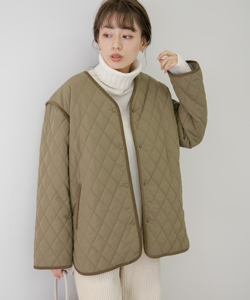 URBAN RESEARCH Sonny Label(アーバンリサーチサニーレーベル)の「ULTRA THERMOライナー付きミドルキルティングコート(ノーカラージャケット・レディース・カーキ/ベージュ/ブラック・FREE)」の17枚目の写真