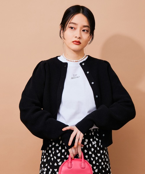 ADAM ET ROPE'(アダムエロペ)の「2WAYパワショルカーディガン(カーディガン/ボレロ・レディース・キナリ/ブラック/グリーン・FREE)」の3枚目の写真