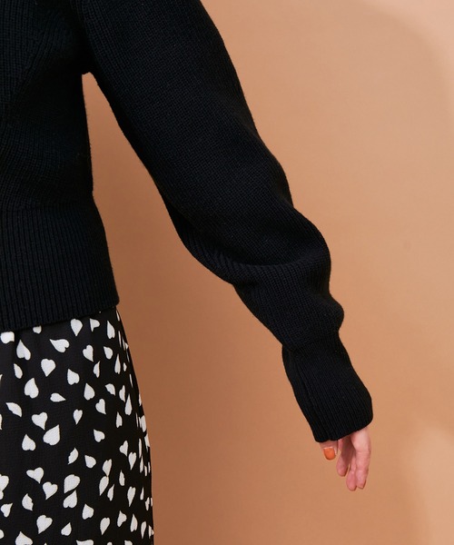 ADAM ET ROPE'(アダムエロペ)の「2WAYパワショルカーディガン(カーディガン/ボレロ・レディース・キナリ/ブラック/グリーン・FREE)」の9枚目の写真