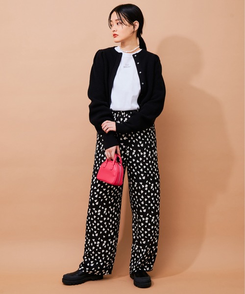 ADAM ET ROPE'(アダムエロペ)の「2WAYパワショルカーディガン(カーディガン/ボレロ・レディース・キナリ/ブラック/グリーン・FREE)」の5枚目の写真