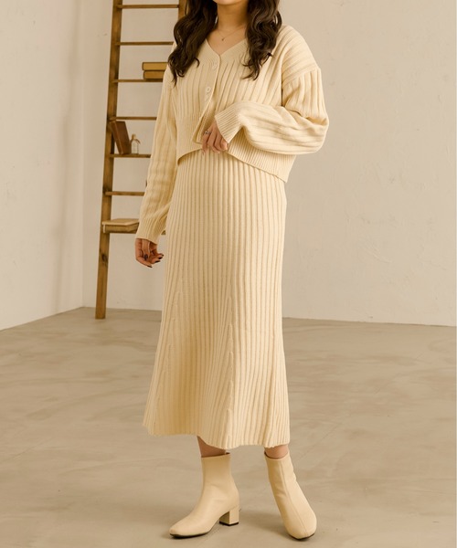 Ambre Neige(アンブルネージュ)の「ニットワンピ+カーデセット/【WEB/EC限定商品】(カーディガン/ボレロ・レディース・ダークブラウン/アイボリー・FREE)」の1枚目の写真