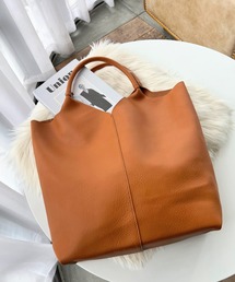 フェイクレザー Vカットセンターピンタックトート