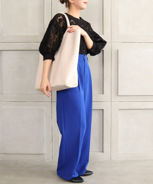 moment+（モーメントプラス）の「フェイクレザー Vカットセンターピンタックトート（トートバッグ・レディース・ブラック/ベージュ/グリーン/アイボリー/キャメル・FREE）」の11枚目の写真