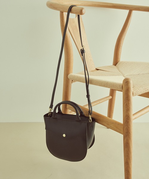 Legato Largo（レガートラルゴ）の「【Legato Largo】かるいかばんミニショルダーバッグ（ショルダーバッグ・レディース・キナリ/ベージュ系その他/ブラック・FREE）」の3枚目の写真