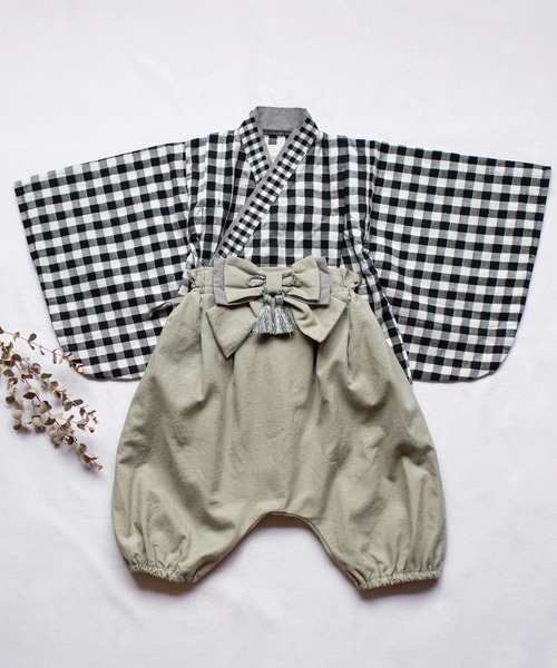 mocmof(モクモフ)の「おめかし袴セット(ロンパース・キッズ・ブラック/ピンク/グレー/ブルー・70-90cm/70-80cm)」の2枚目の写真