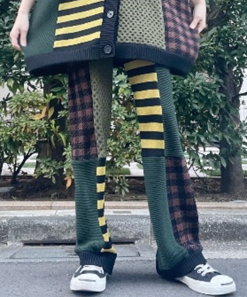 Candy Stripper(キャンディストリッパー)の「COVERED WITH PATTERNS KNIT パンツ(その他パンツ・レディース・カーキ/パープル/ブラック・2)」の1枚目の写真
