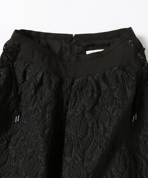 LOKITHO（ロキト）の「LOKITHO / ボタニカル エンボス スカート（スカート・レディース・ブラック・ONE SIZE）」の7枚目の写真