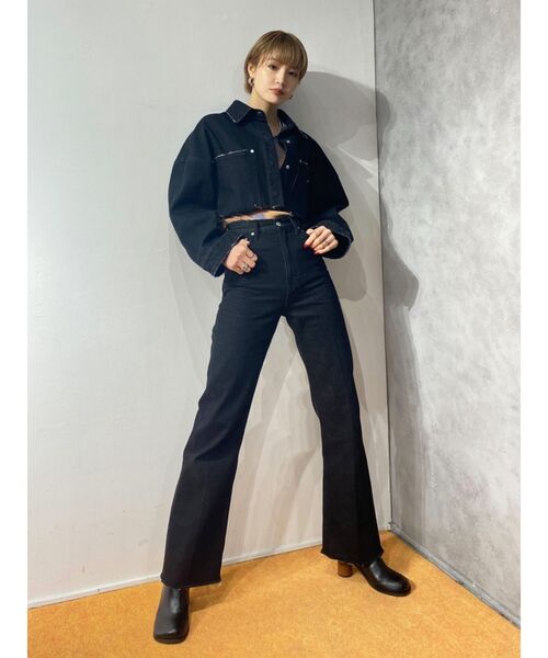 EMODA（エモダ）の「センタープレスフレアジーンズ（デニムパンツ・レディース・ホワイト/ブラック/その他・SMALL/MEDIUM/X-SMALL）」の7枚目の写真