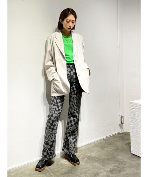 EMODA（エモダ）の「センタープレスフレアジーンズ（デニムパンツ・レディース・ホワイト/ブラック/その他・SMALL/MEDIUM/X-SMALL）」の8枚目の写真