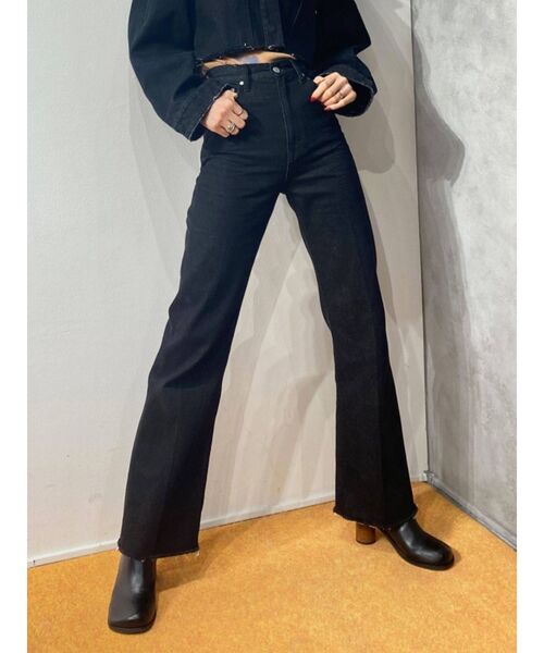 EMODA（エモダ）の「センタープレスフレアジーンズ（デニムパンツ・レディース・ホワイト/ブラック/その他・SMALL/MEDIUM/X-SMALL）」の12枚目の写真