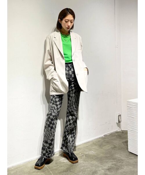 EMODA（エモダ）の「センタープレスフレアジーンズ（デニムパンツ・レディース・ホワイト/ブラック/その他・SMALL/MEDIUM/X-SMALL）」の19枚目の写真