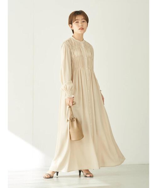 earth music&ecology（アースミュージックアンドエコロジー）の「シャーリングギャザーワンピース（無地）*（ワンピース・レディース・ベージュ・FREE）」の22枚目の写真