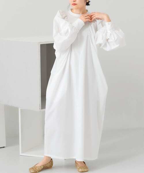 KBF（ケイビーエフ）の「ギャザーボリュームワンピース（ワンピース・レディース・オフホワイト/ベージュ/ブラック・ONE）」の4枚目の写真