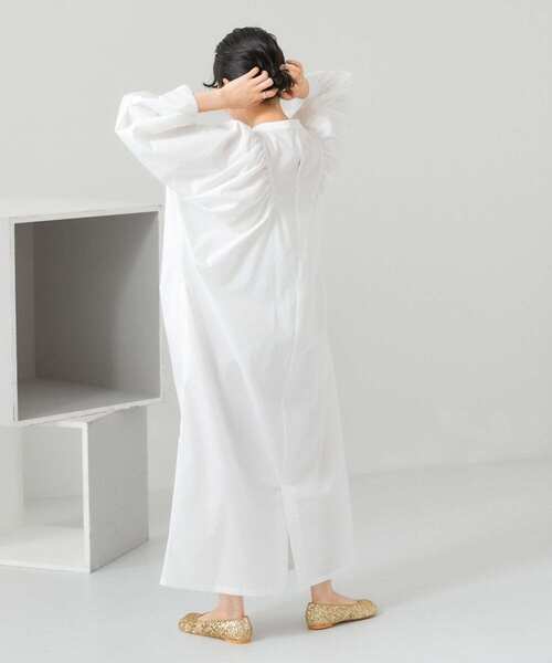 KBF（ケイビーエフ）の「ギャザーボリュームワンピース（ワンピース・レディース・オフホワイト/ベージュ/ブラック・ONE）」の10枚目の写真