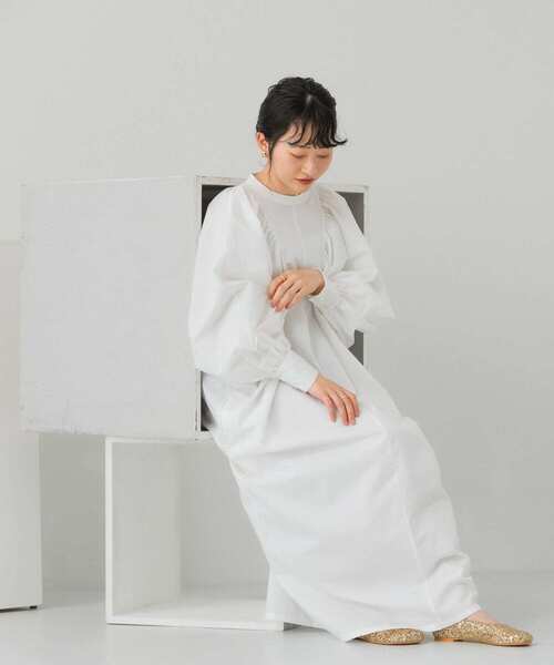 KBF（ケイビーエフ）の「ギャザーボリュームワンピース（ワンピース・レディース・オフホワイト/ベージュ/ブラック・ONE）」の11枚目の写真