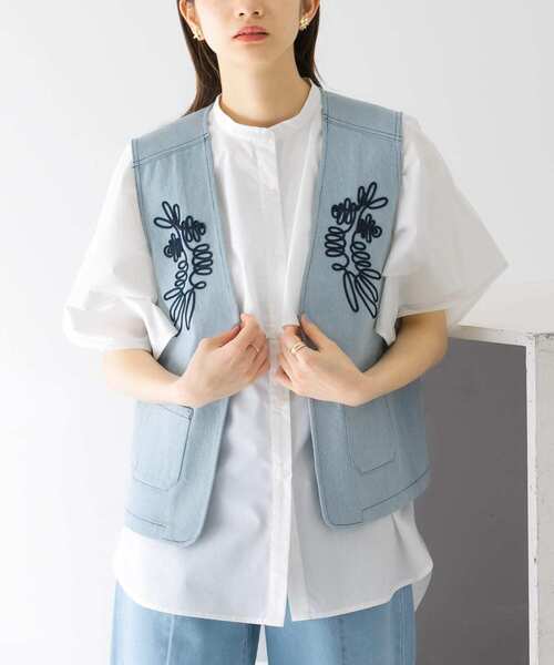KBF（ケイビーエフ）の「刺繍デニムコンパクトベスト（ベスト）」 - WEAR