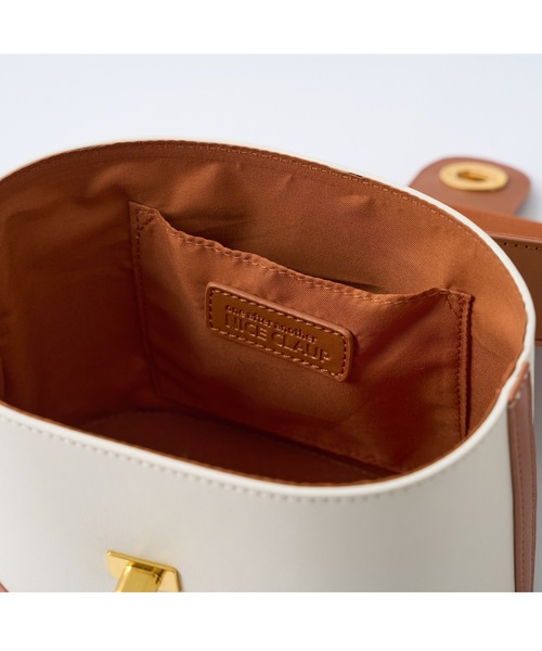 one after another NICE CLAUP(ワンアフターアナザーナイスクラップ)の「配色レザーバケツ型ショルダーバッグ(ショルダーバッグ・レディース・アイボリー・FREE)」の15枚目の写真