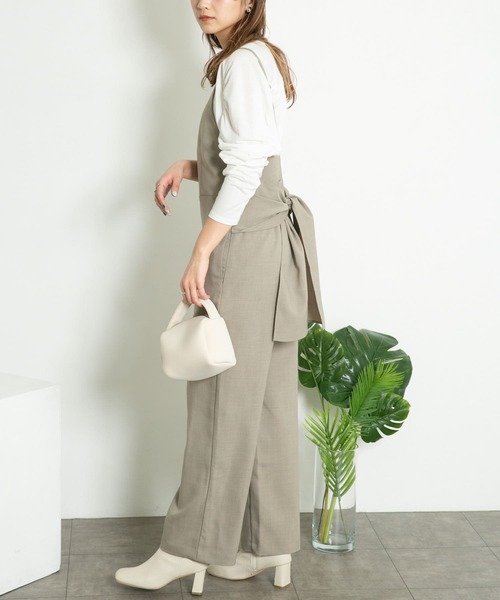 KBF（ケイビーエフ）の「BACKリボンサロペット（サロペット/オーバーオール・レディース・ブラック/ブラウン系その他/ベージュ系その他・ONE）」の4枚目の写真