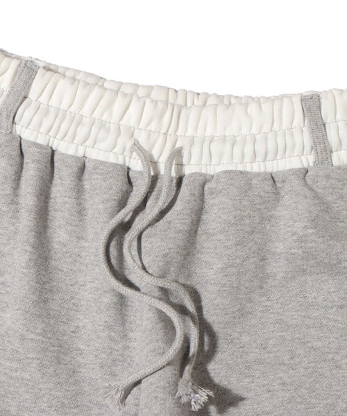 atmos pink(アトモスピンク)の「atmos pink 配色オーバーサイズスウェットパンツ(スウェットパンツ・レディース・ブラック/グレー/カーキ・FREE)」の15枚目の写真