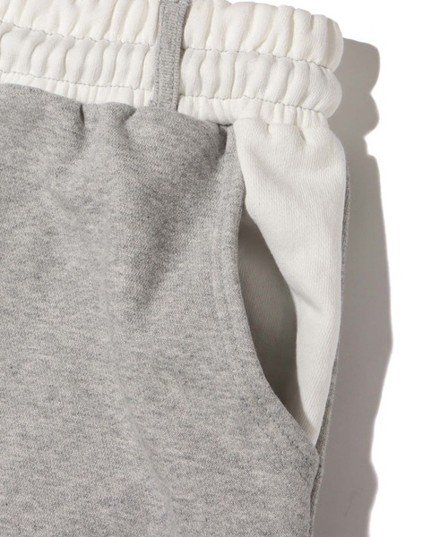 atmos pink(アトモスピンク)の「atmos pink 配色オーバーサイズスウェットパンツ(スウェットパンツ・レディース・ブラック/グレー/カーキ・FREE)」の16枚目の写真