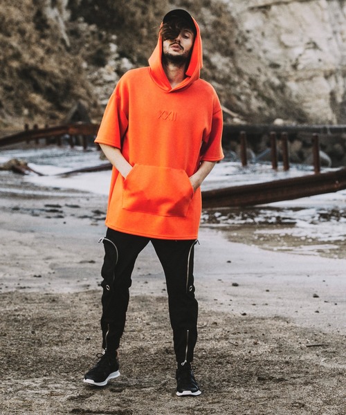 NO ID.（ノーアイディ）の「【NO ID.】Emboss Print Big Parka / ☆ エンボス プリント ビッグ パーカ（パーカー・メンズ・ブラック/ベージュ/カーキ/オレンジ・ONE SIZE）」の21枚目の写真