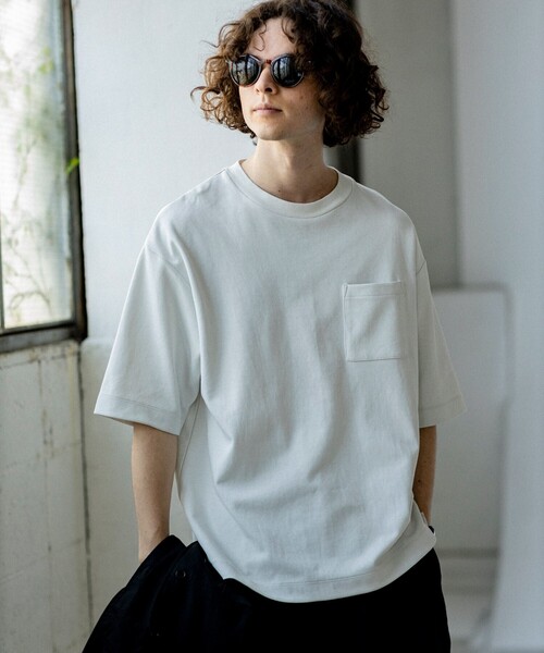 THE SHOP TK （ザ ショップ ティーケー ）の「◆【ひんやりサラサラ】エアドライTシャツ（Tシャツ/カットソー・メンズ・ライトベージュ/チャコールグレー/サックスブルー/オフホワイト/ライトグリーン/レモンイエロー・05/03/01/02/04）」の2枚目の写真