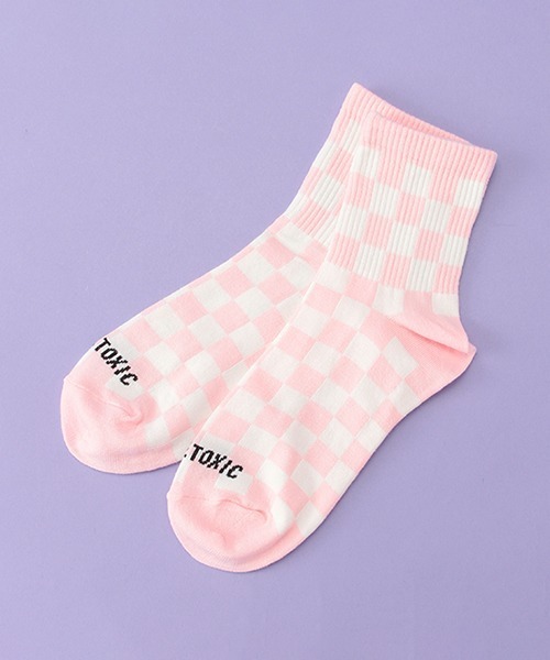 LOVETOXIC（ラブトキシック）の「フラッグチェッククルーソックス（ソックス/靴下・キッズ・ブラック/ピンク/サックスブルー・FREE）」の3枚目の写真