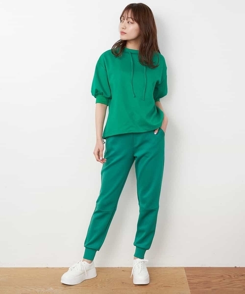 A de a.v.v（アードアー・ヴェ・ヴェ）の「［SET UP対応］バックカレッジロゴ刺繍入りスウェット（Tシャツ/カットソー・レディース・グリーン/ホワイト/ブラック・SMALL/MEDIUM）」の17枚目の写真