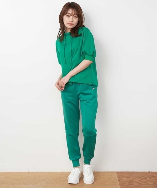 A de a.v.v（アードアー・ヴェ・ヴェ）の「［SET UP対応］バックカレッジロゴ刺繍入りスウェット（Tシャツ/カットソー・レディース・グリーン/ホワイト/ブラック・SMALL/MEDIUM）」の18枚目の写真