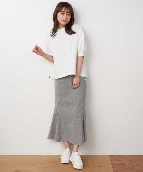 A de a.v.v（アードアー・ヴェ・ヴェ）の「［SET UP対応］バックカレッジロゴ刺繍入りスウェット（Tシャツ/カットソー・レディース・グリーン/ホワイト/ブラック・SMALL/MEDIUM）」の20枚目の写真