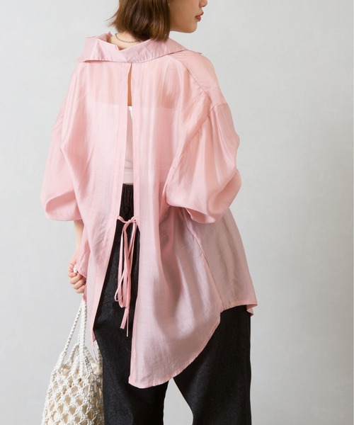 SpRay(スプレイ)の「BACKスリットシアーシャツ(シャツ/ブラウス・レディース・ホワイト/ブラック/ベージュ/パープル/ピンク/イエロー・FREE)」の6枚目の写真