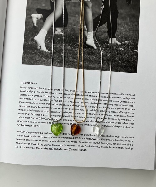 AS KNOW AS plus（アズノゥアズプラス）の「●ガラスハート スネークチェーンネックレス（ネックレス・レディース・ホワイト系その他/ブラウン系その他/グリーン系その他・FREE）」の12枚目の写真