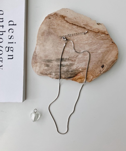 AS KNOW AS plus（アズノゥアズプラス）の「●ガラスハート スネークチェーンネックレス（ネックレス・レディース・ホワイト系その他/ブラウン系その他/グリーン系その他・FREE）」の21枚目の写真