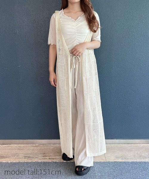 AS KNOW AS PINKY（アズノゥアズピンキー）の「ナチュラルムードなロングジレ（ベスト・レディース・ブラック/ベージュ/オフホワイト・FREE）」の6枚目の写真