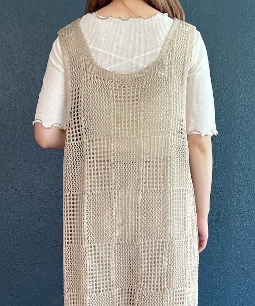 AS KNOW AS PINKY（アズノゥアズピンキー）の「ナチュラルムードなロングジレ（ベスト・レディース・ブラック/ベージュ/オフホワイト・FREE）」の13枚目の写真