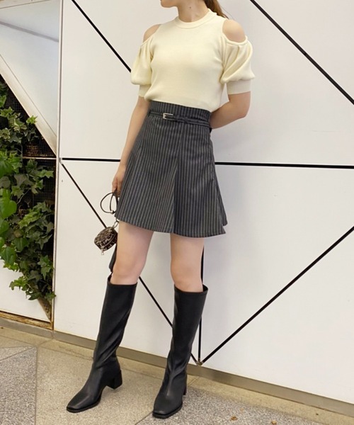 one after another NICE CLAUP（ワンアフターアナザーナイスクラップ）の「バックレースアップ肌見せ肩あきニット（ニット/セーター・レディース・オフホワイト/レッド/ブラウン/ベージュ・FREE）」の22枚目の写真