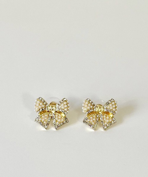 fiere(フィエール)の「ポイントキュートなピアス(ピアス(両耳用)・レディース・ホワイト/ゴールド/ゴールド系その他・FREE)」の15枚目の写真