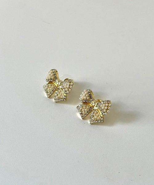 fiere(フィエール)の「ポイントキュートなピアス(ピアス(両耳用)・レディース・ホワイト/ゴールド/ゴールド系その他・FREE)」の16枚目の写真