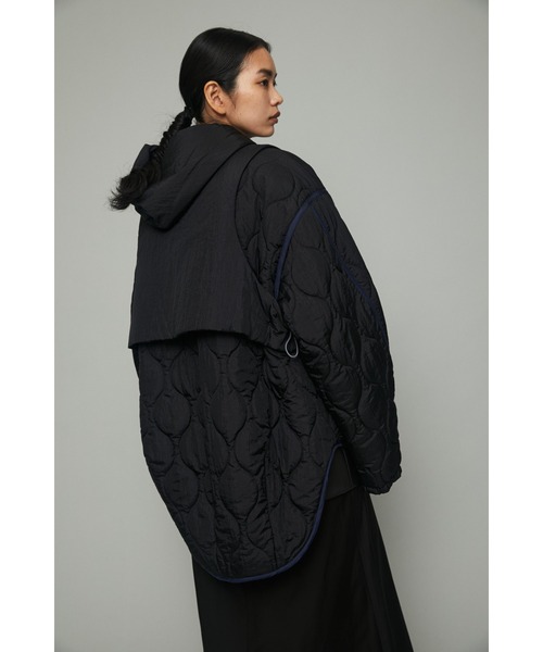 HeRIN.CYE（ヘリンドットサイ）の「Vest layerd blouson（ブルゾン・レディース・ブラック/ライトベージュ/カーキ・FREE）」の5枚目の写真