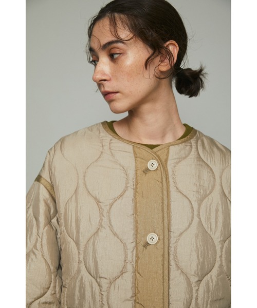 HeRIN.CYE（ヘリンドットサイ）の「Vest layerd blouson（ブルゾン・レディース・ブラック/ライトベージュ/カーキ・FREE）」の21枚目の写真