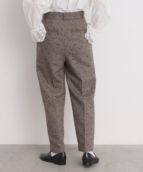 CHILD WOMAN(チャイルドウーマン)の「ツイードドット刺繍 テーパードパンツ(その他パンツ・レディース・ブラウン/チャコールグレー・36/38)」の20枚目の写真