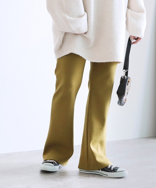 reca(レカ)の「裏起毛ボンディングセミフレアパンツ(その他パンツ・レディース・オリーブ/ブラック/パープル・FREE)」の3枚目の写真