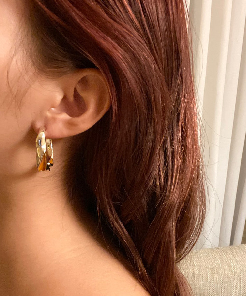 ROOM(-)の「mevius color pierce(ピアス(両耳用)・レディース・ゴールド・FREE)」の5枚目の写真