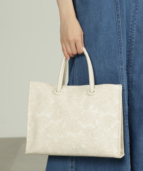 FREE'S MART（フリーズマート）の「◇エンボスペイズリーバッグ（トートバッグ・レディース・ブラウン/ブラック/ホワイト/カーキ・ﾌﾘ-）」の20枚目の写真