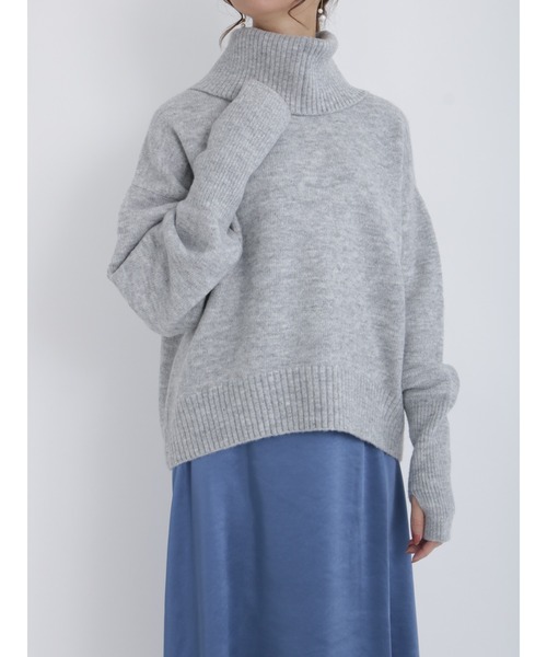 Te chichi(テチチ)の「スヌード付クルーネックニット(ニット/セーター・レディース・ネイビー/ベージュ/グレー・フリ-)」の10枚目の写真